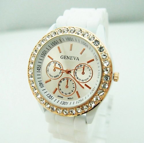 Женские часы Geneva Cristal белые